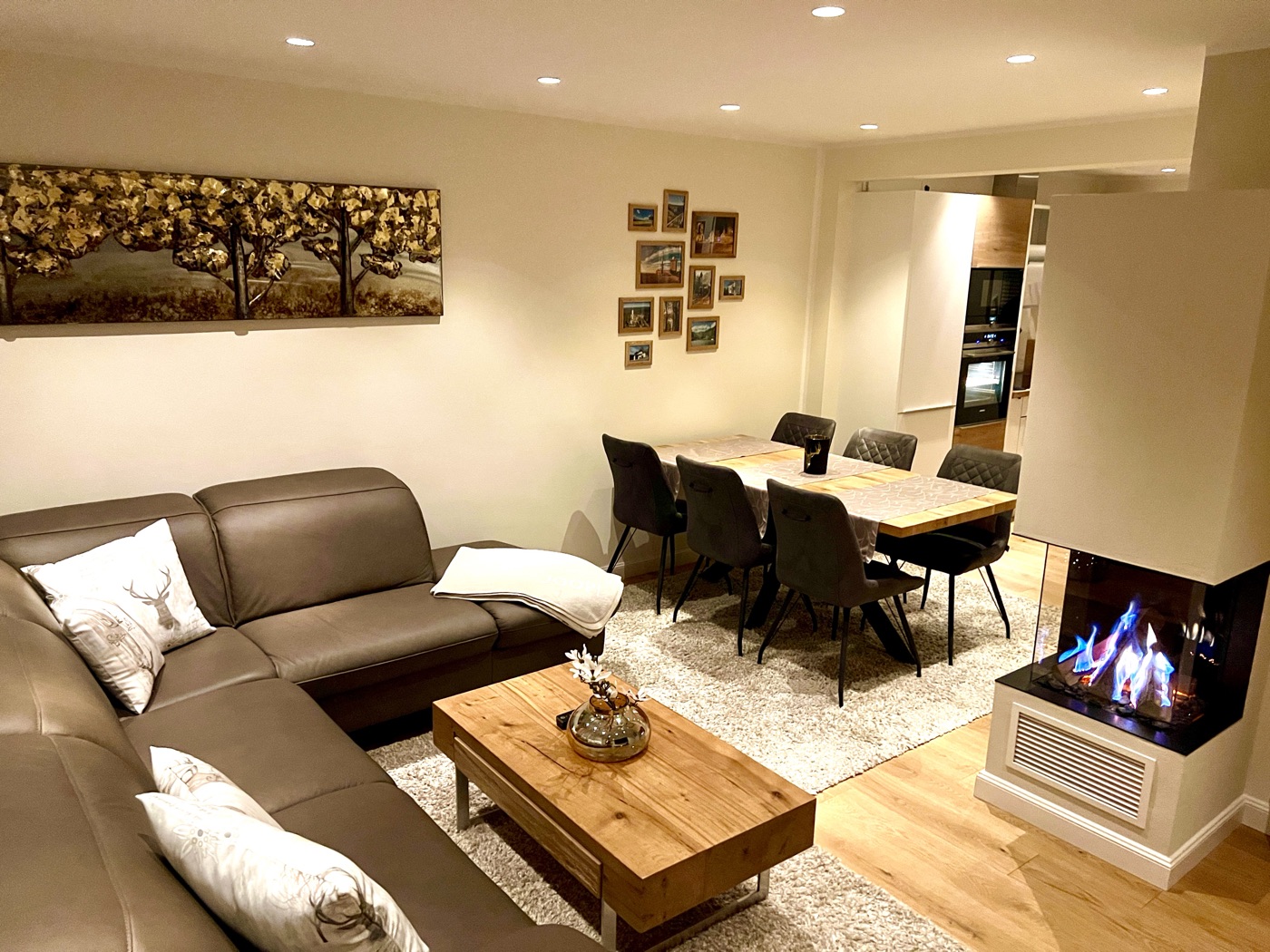 Ferienwohnung Holiday 1 Walkenried – Wohnzimmer mit Kamin