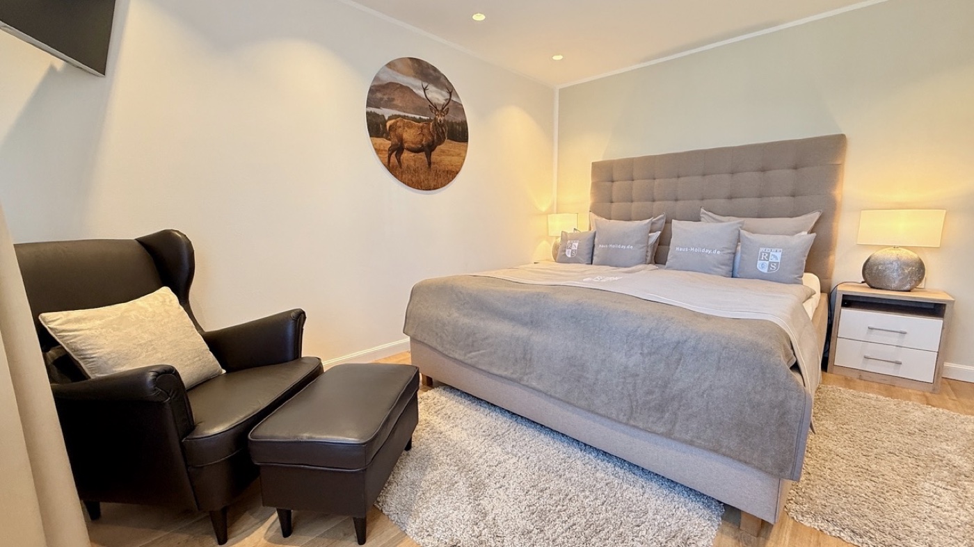 Schlafzimmer 1 HarzAmbiente Walkenried mit XXL-Bett